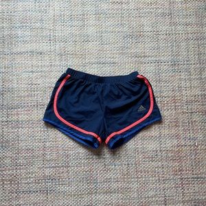 girls adidas workout shorts in size : medium 10/12